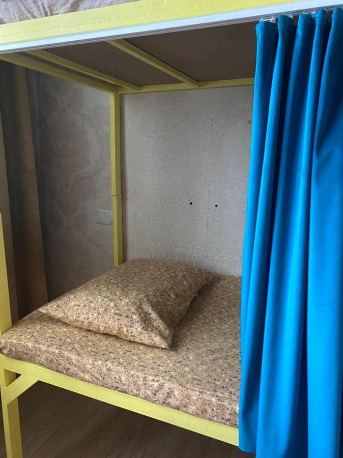 Room Hostel Dostyk Алмати Екстер'єр фото