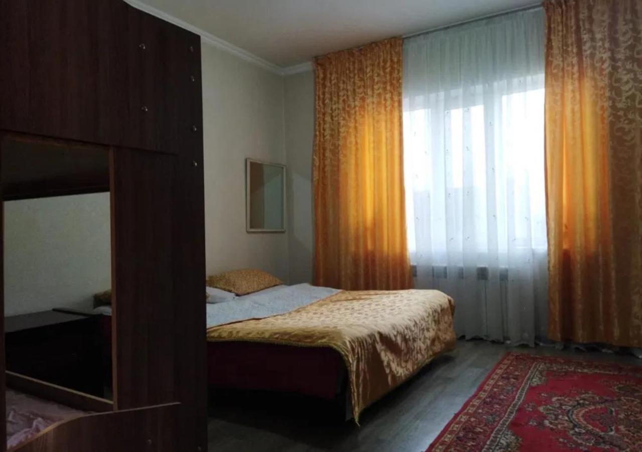 Room Hostel Dostyk Алмати Екстер'єр фото