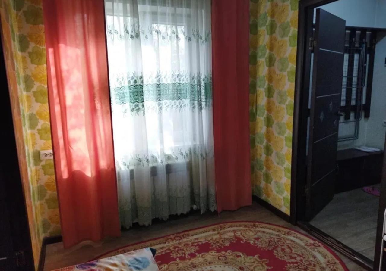 Room Hostel Dostyk Алмати Екстер'єр фото